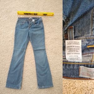 VTG Levi Signature Size 6 wide leg bootcut